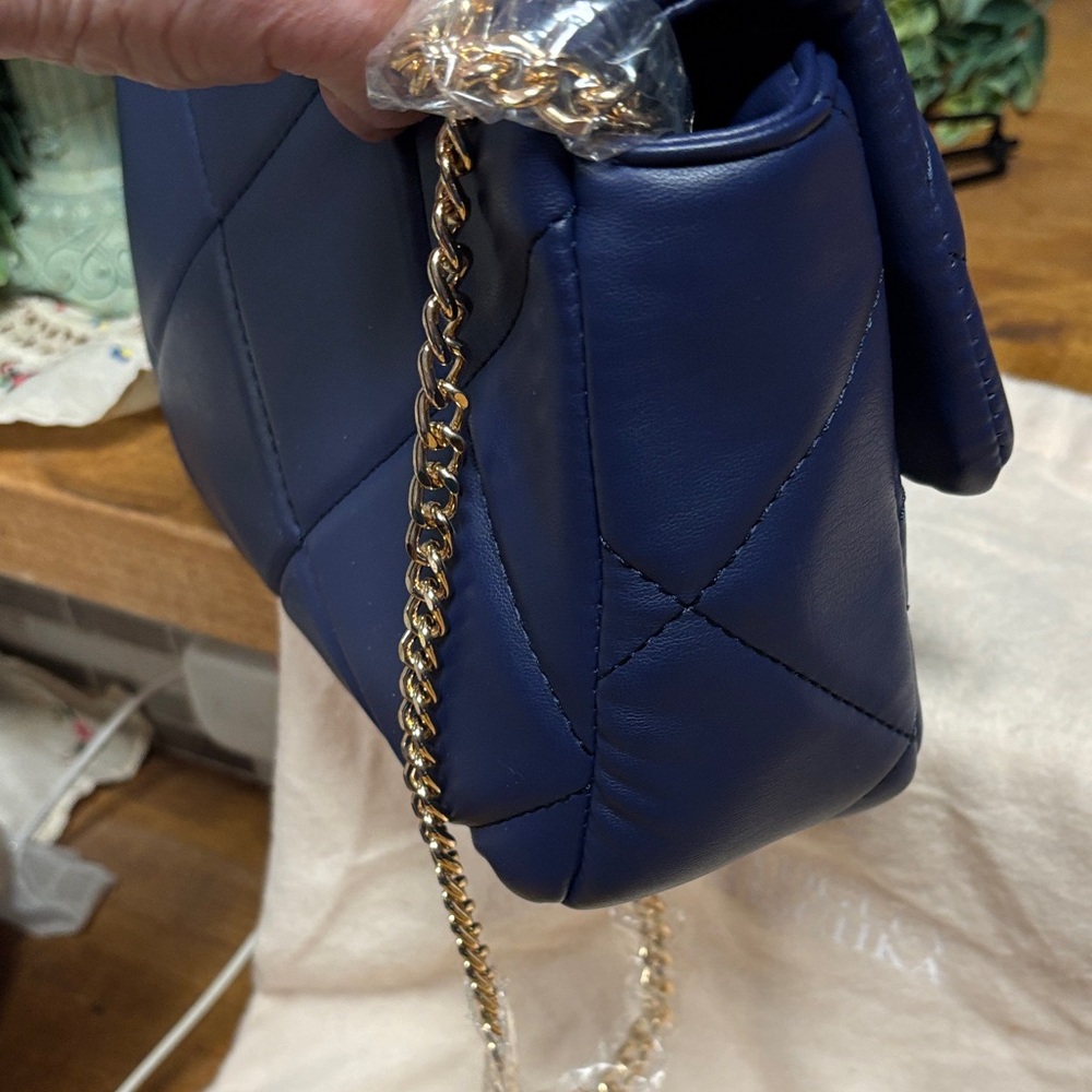 Badgley Mischka Quilted Navy Shoulder Bag with Gold Chain - Picture 5 of 10